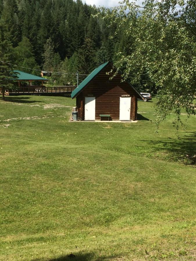 Helmcken Falls Lodge Cabin Rooms And Rv Park Clearwater Exteriör bild