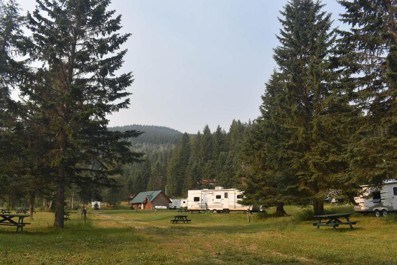 Helmcken Falls Lodge Cabin Rooms And Rv Park Clearwater Exteriör bild