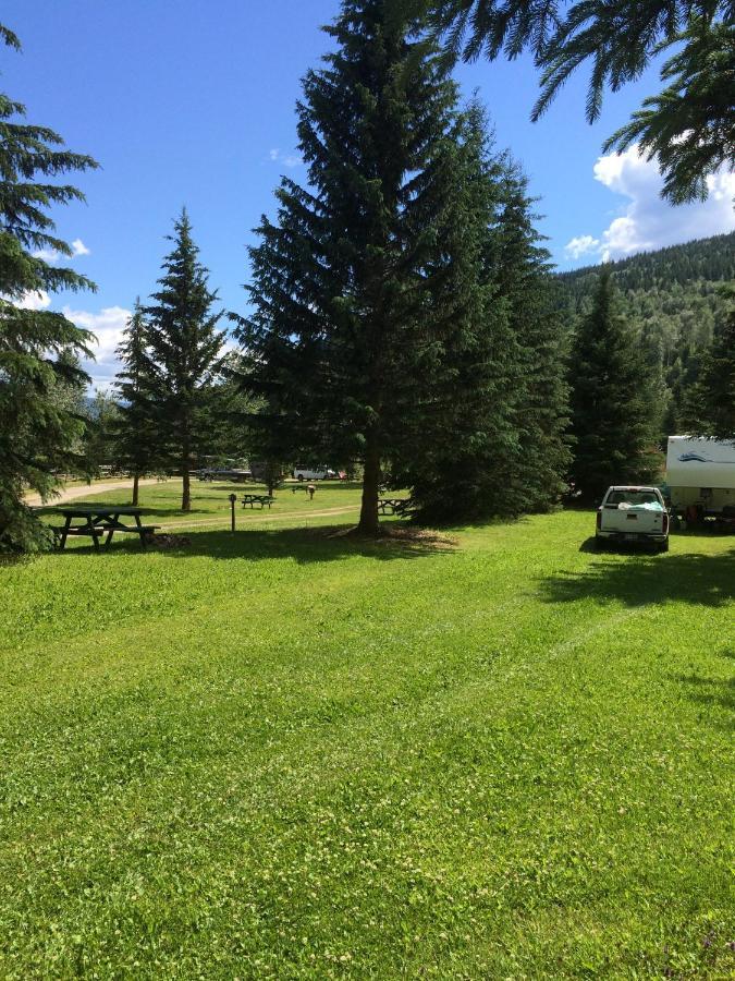 Helmcken Falls Lodge Cabin Rooms And Rv Park Clearwater Exteriör bild