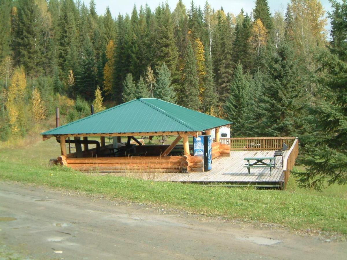 Helmcken Falls Lodge Cabin Rooms And Rv Park Clearwater Exteriör bild