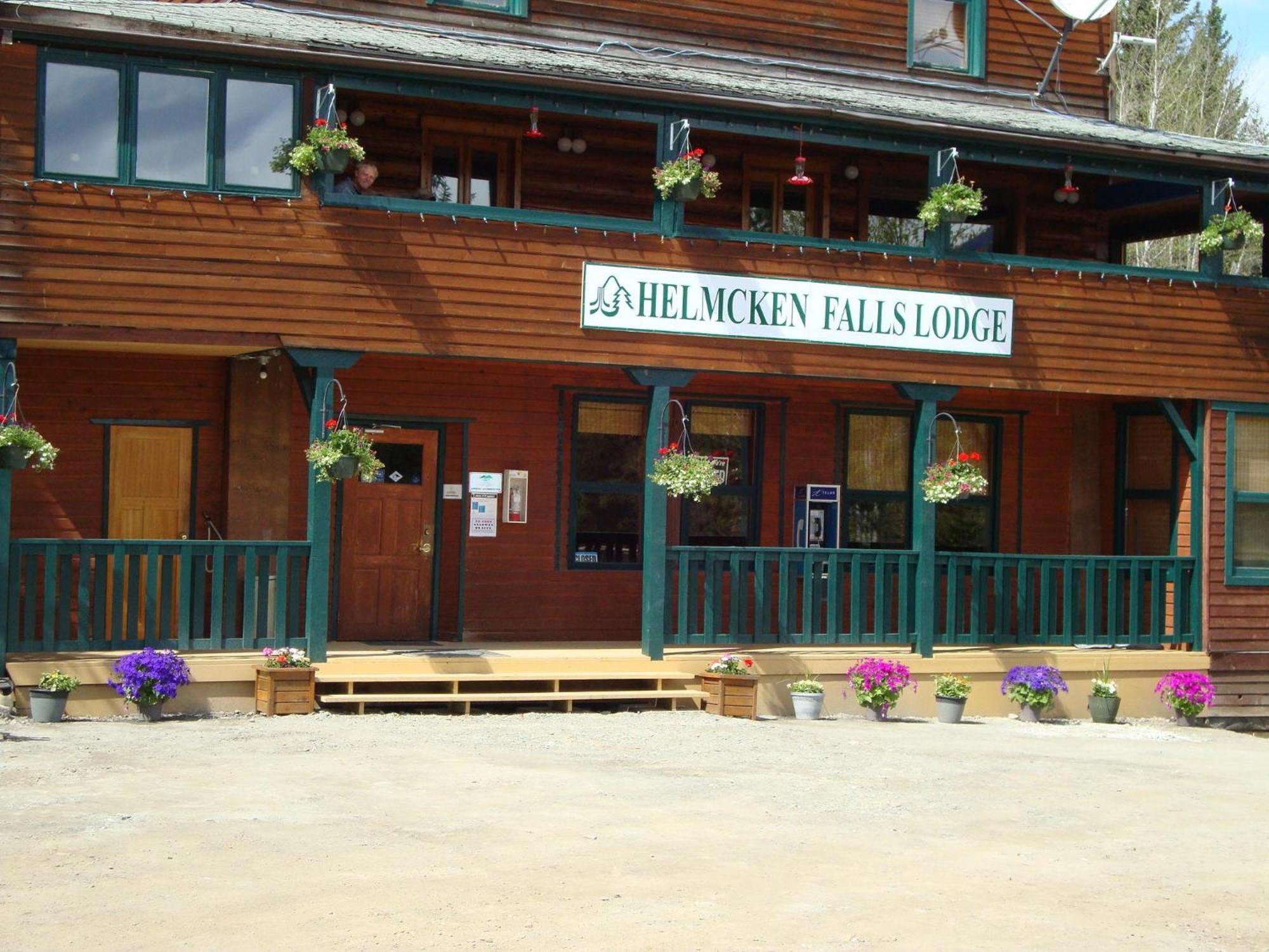 Helmcken Falls Lodge Cabin Rooms And Rv Park Clearwater Exteriör bild