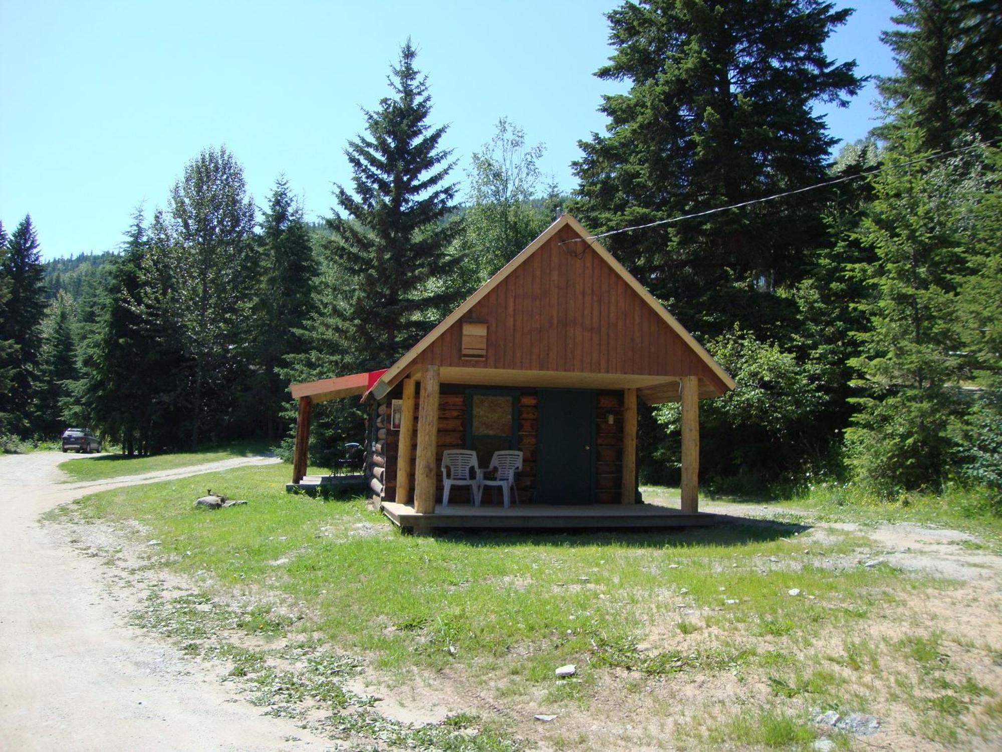 Helmcken Falls Lodge Cabin Rooms And Rv Park Clearwater Exteriör bild